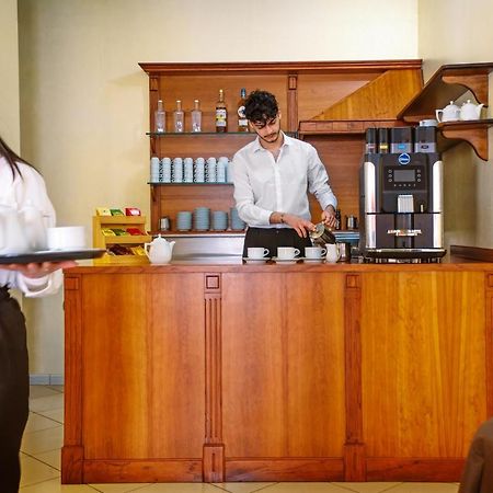 Hotel Solki SantʼAntìoco Екстериор снимка